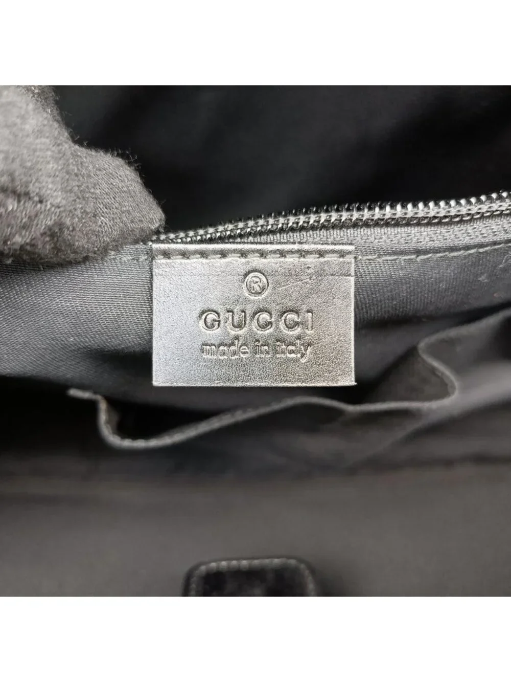 Gucci brand color